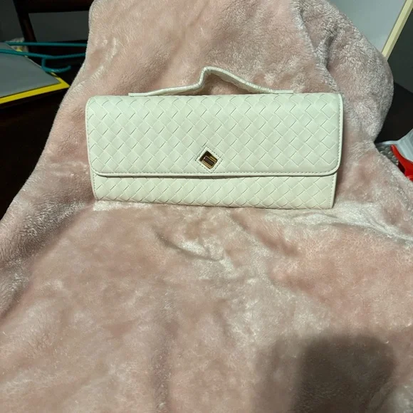 Few Moda East West Clutch - Picture 2 of 5